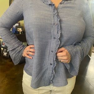 Long sleeve Kori blouse blue and white size small